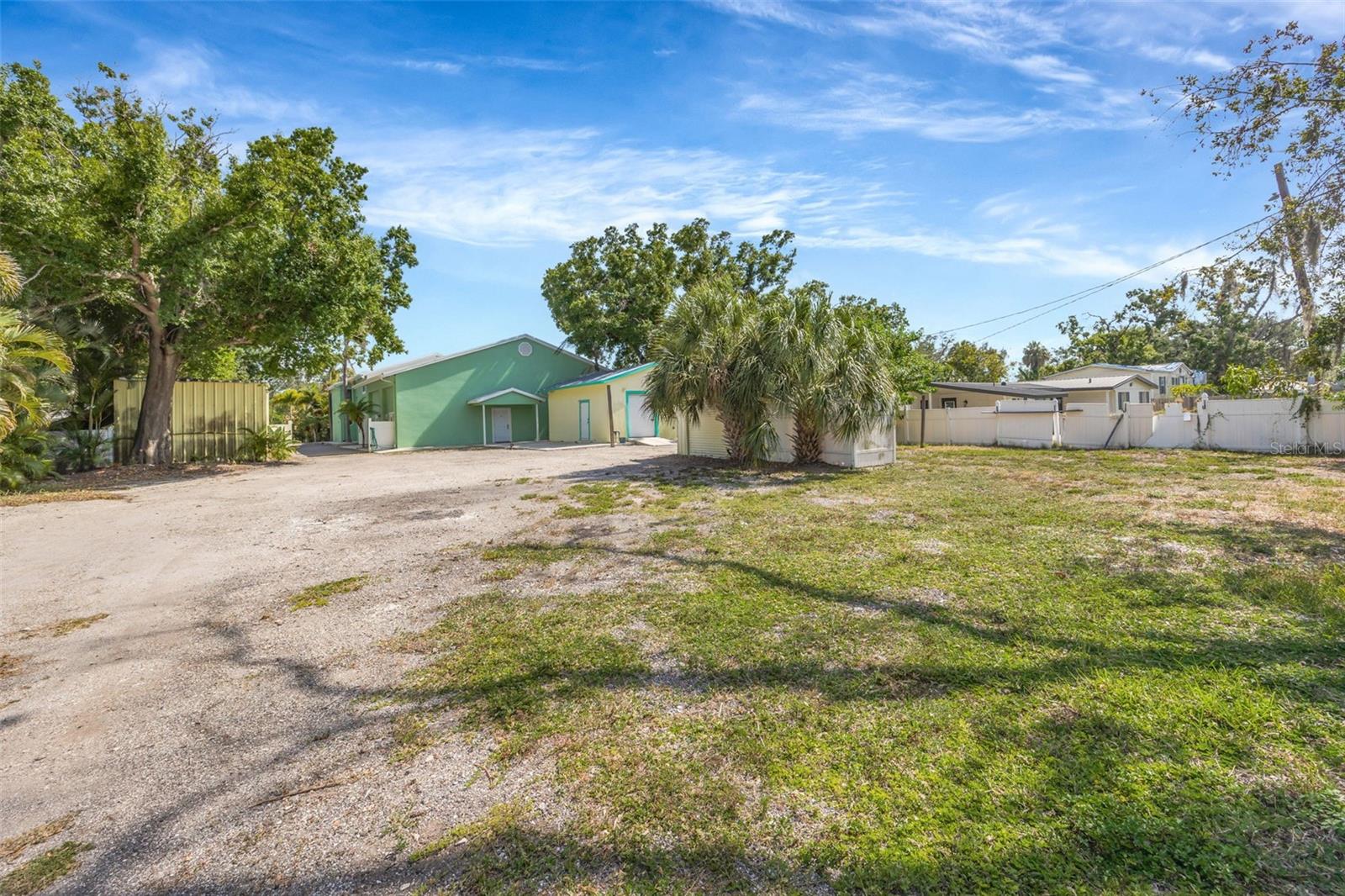 826 W SHELL POINT STREET