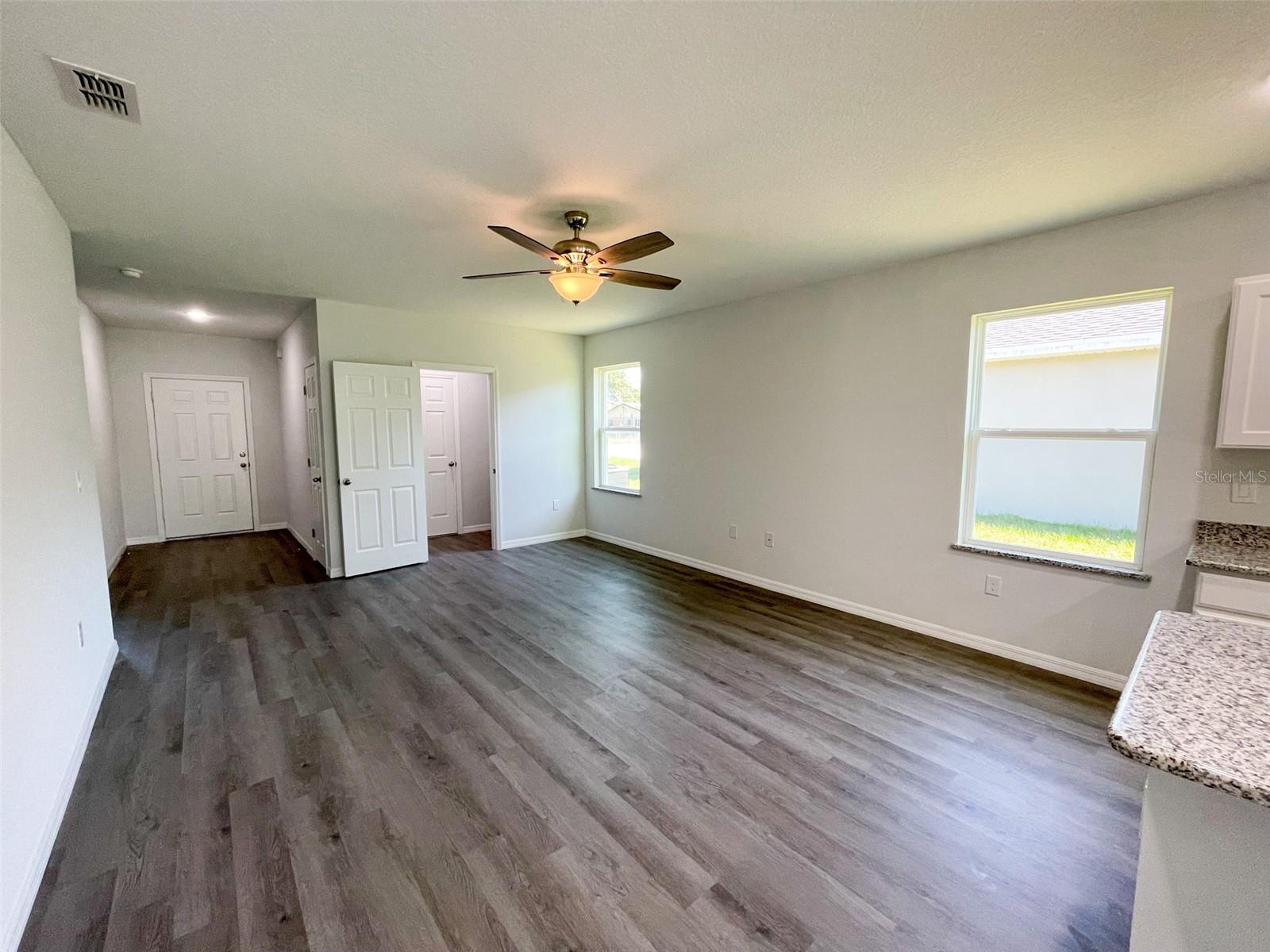 2521 SUNSET DRIVE