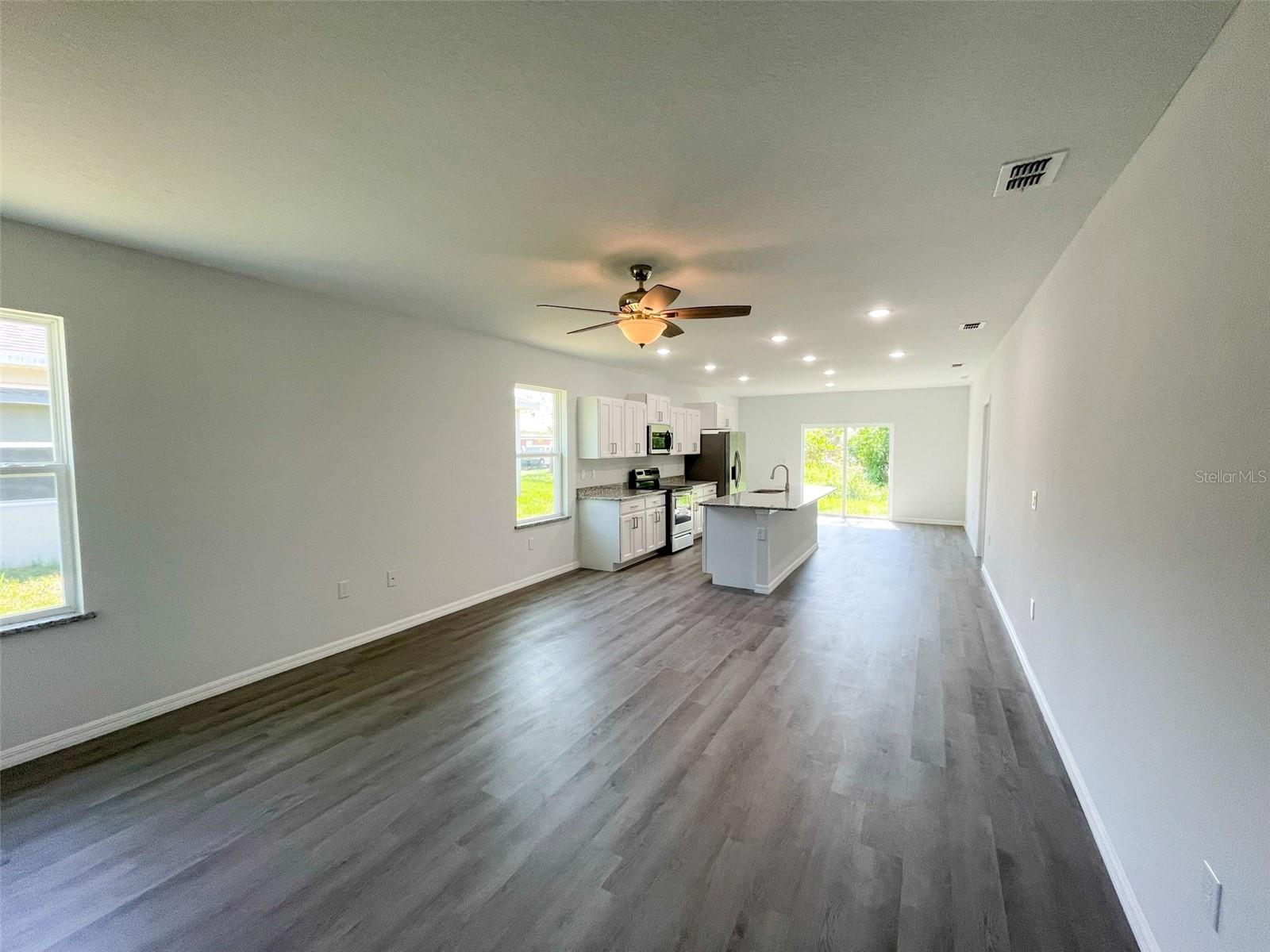 2521 SUNSET DRIVE