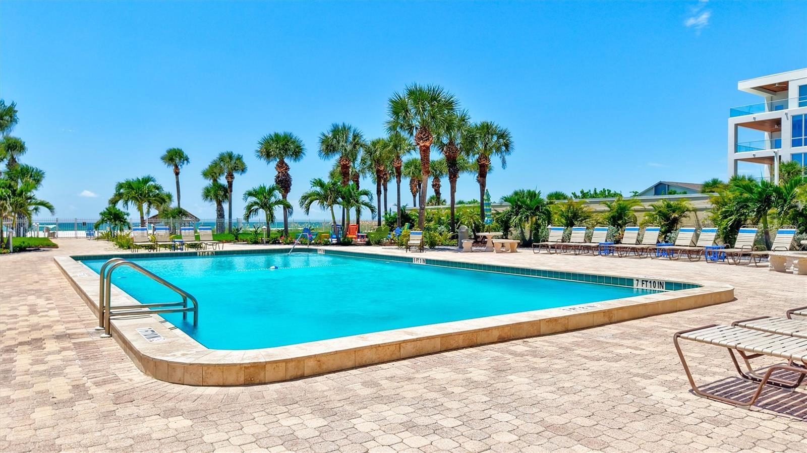 HORIZONS WEST - Residential