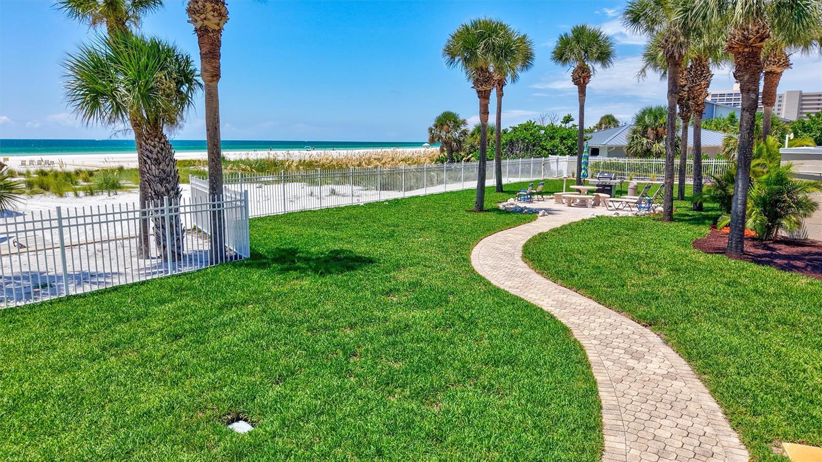 HORIZONS WEST - Residential