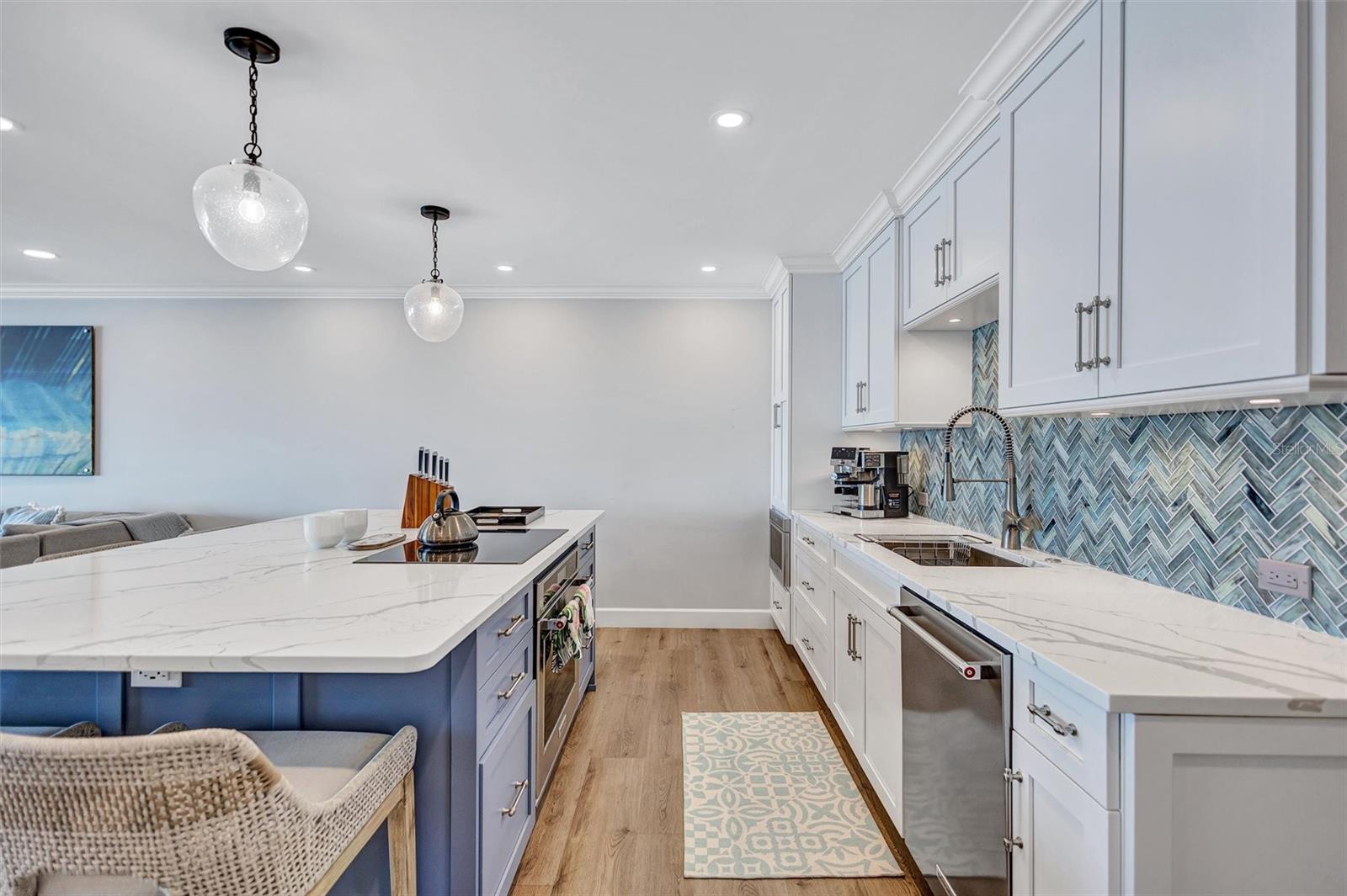 HORIZONS WEST - Residential