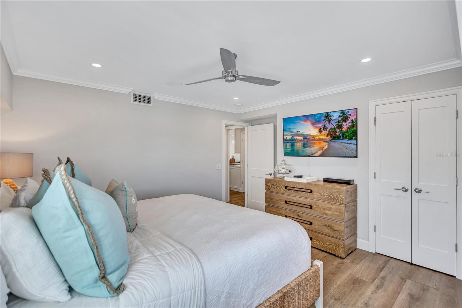 HORIZONS WEST - Residential