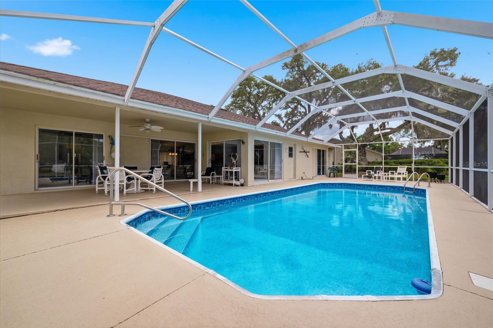 EAST LINDEN ESTATE - Residential