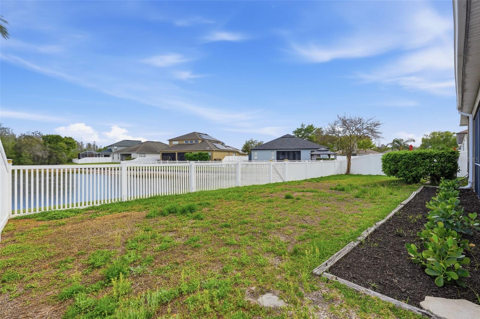 CONCORD STATION PH 01 UNITS A & B - Residential