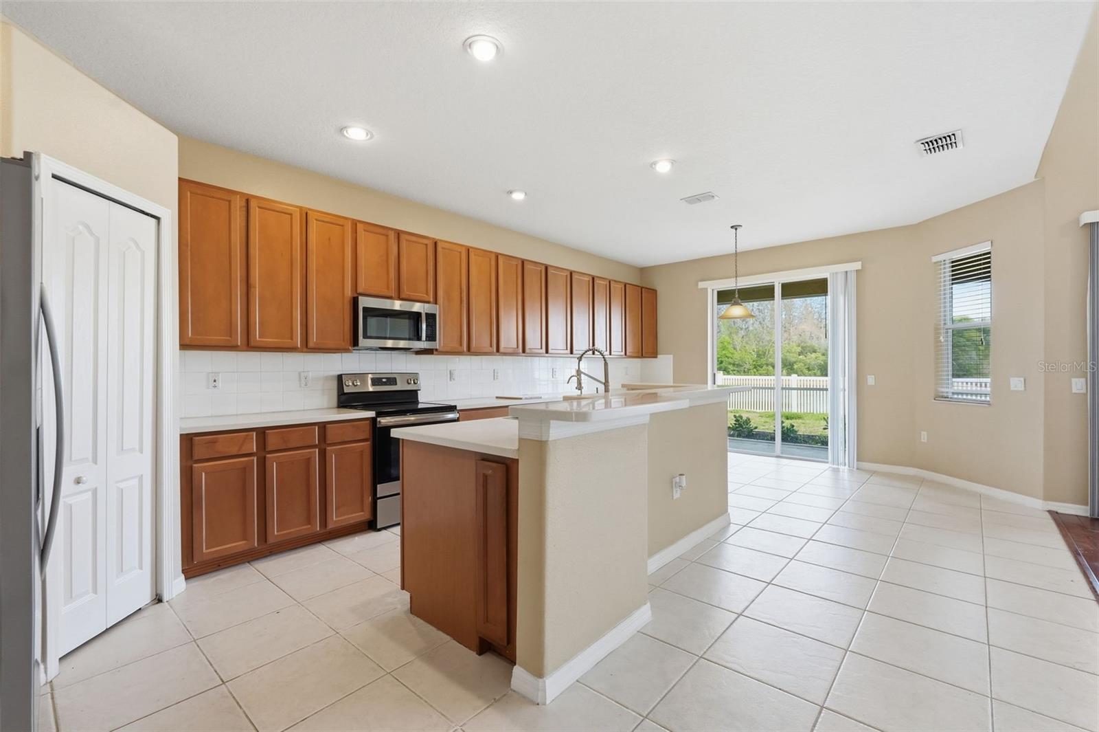 CONCORD STATION PH 01 UNITS A & B - Residential