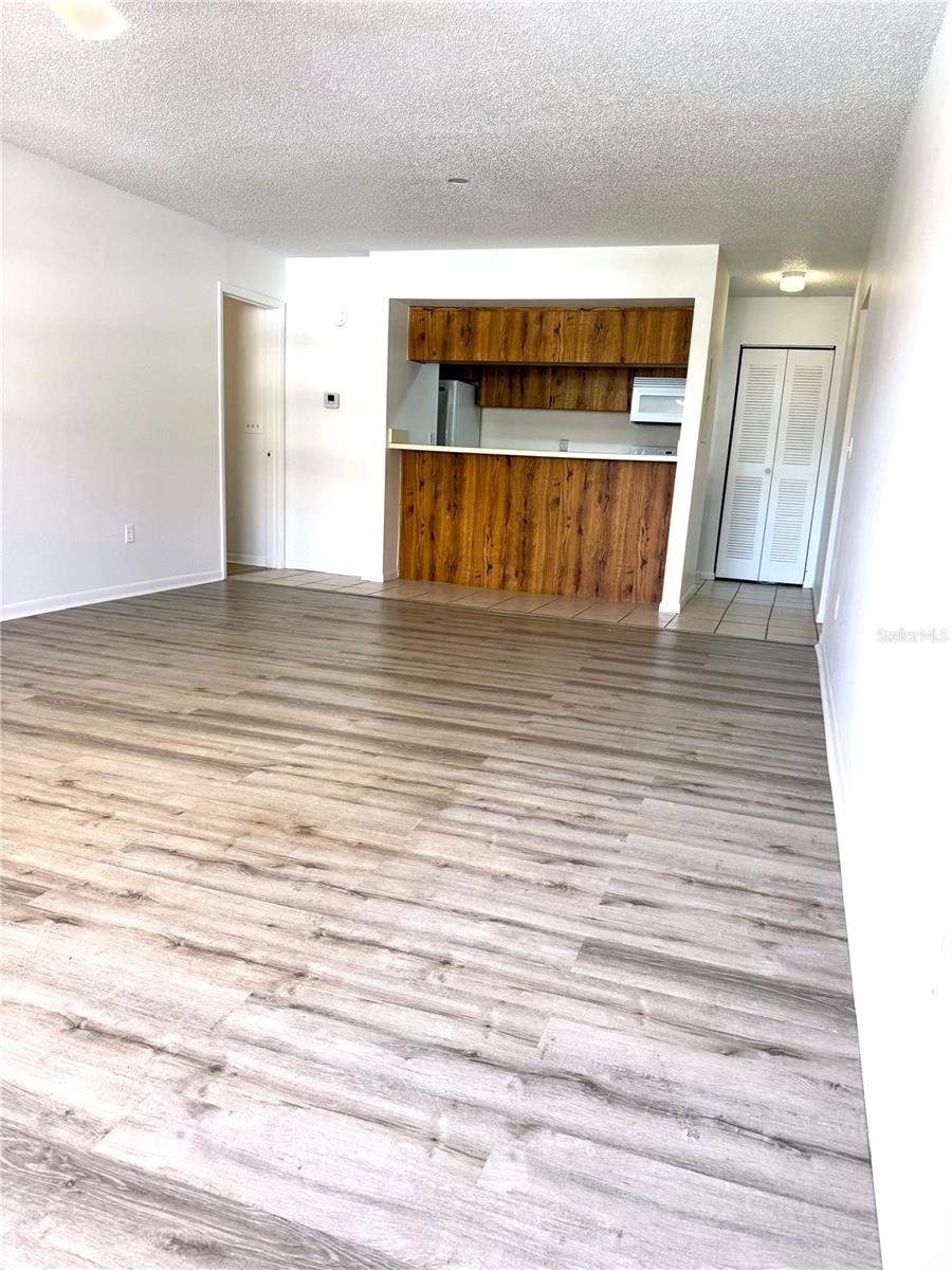 13608 S VILLAGE DRIVE 8203