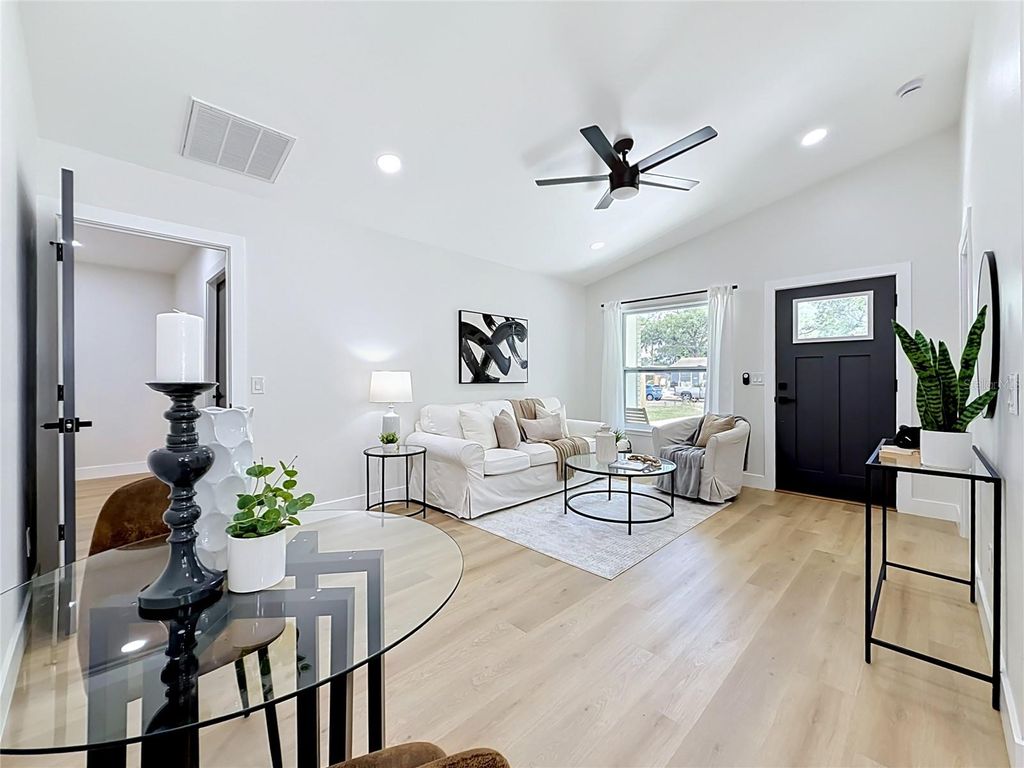 Photo of 4251 4th Avenue N, St Petersburg, FL 33713 (MLS # TB8503110)