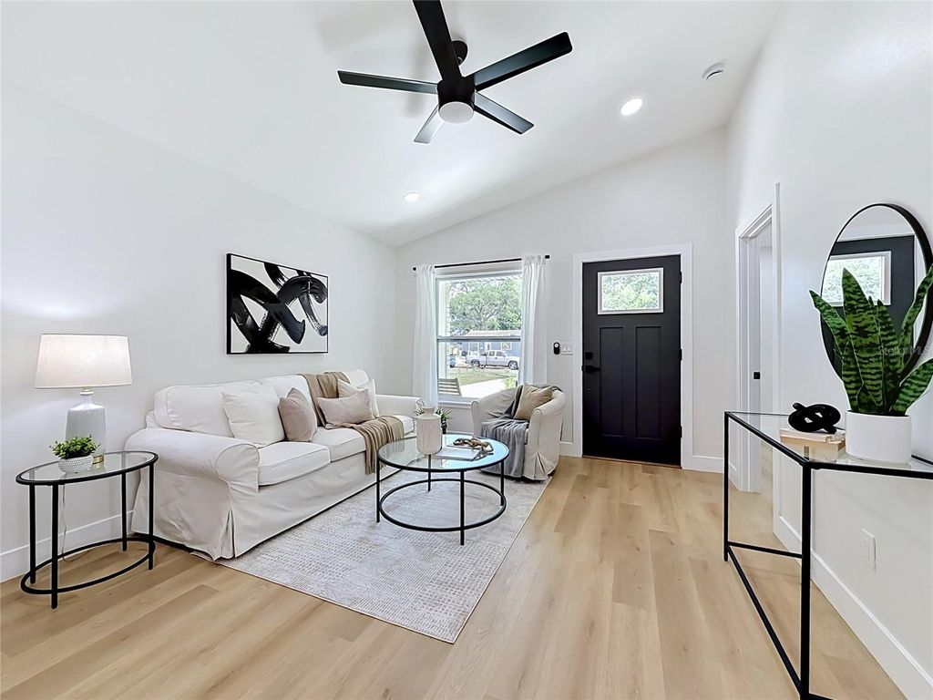 Photo of 4251 4th Avenue N, St Petersburg, FL 33713 (MLS # TB8503110)