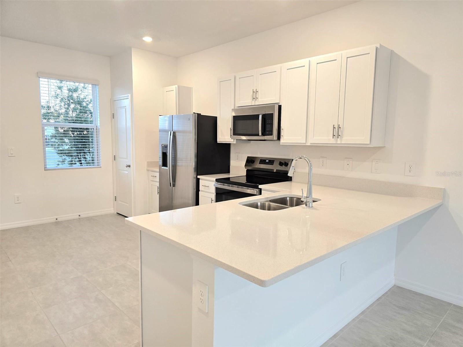 THE TOWNS AT FIRETHORN - Residential Lease