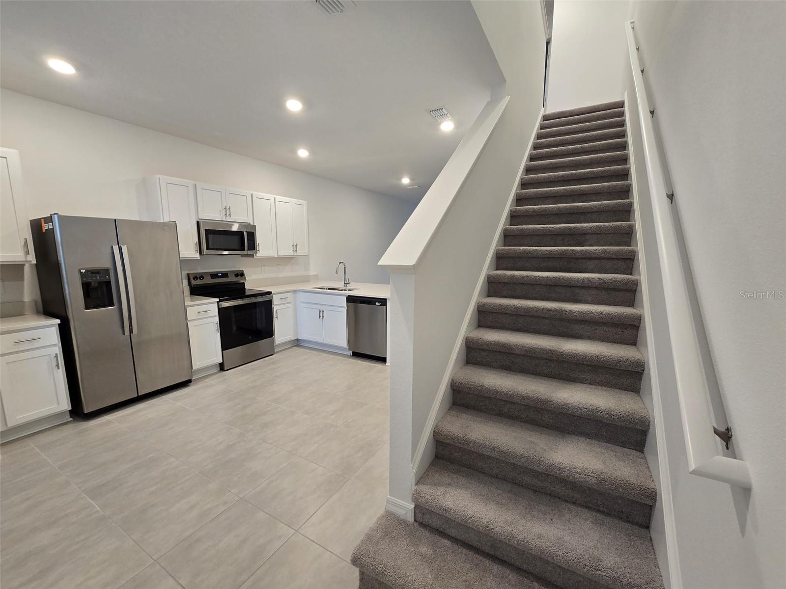 THE TOWNS AT FIRETHORN - Residential Lease