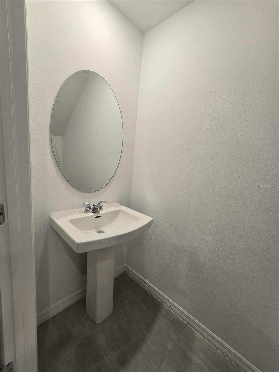 THE TOWNS AT FIRETHORN - Residential Lease