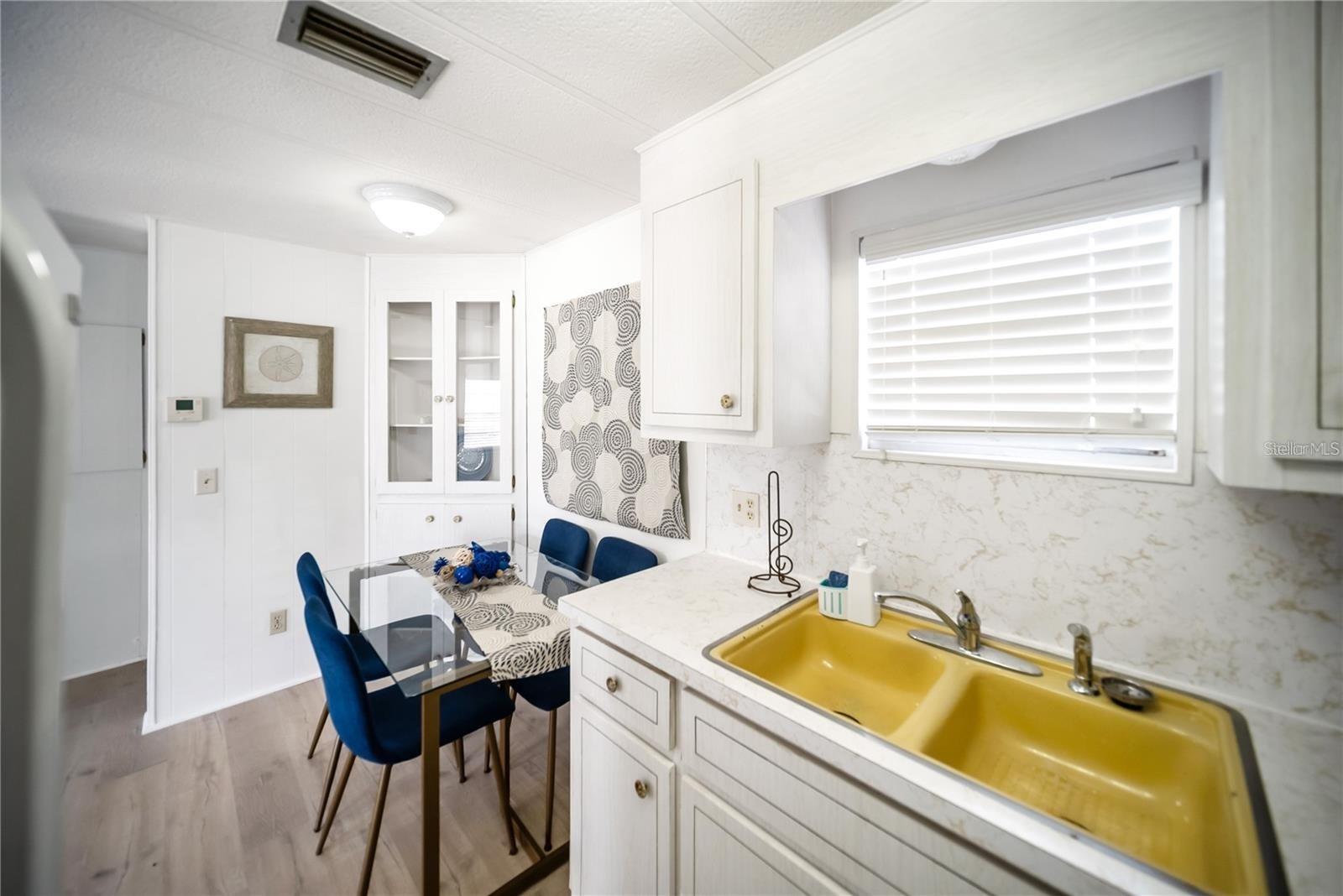 PARADISE BAY ESTATES CO-OP - Residential Lease