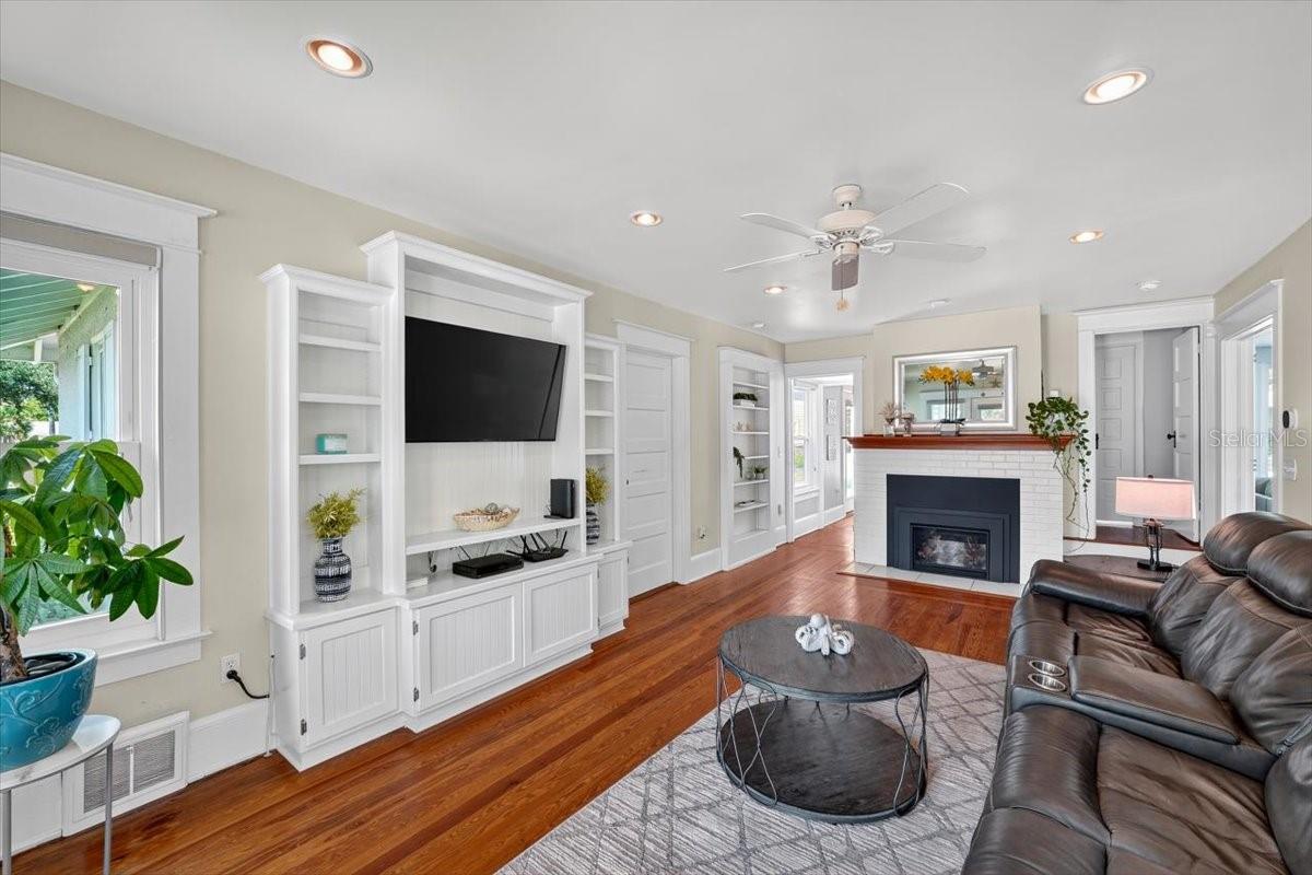 BOSTWICK PARK - Residential