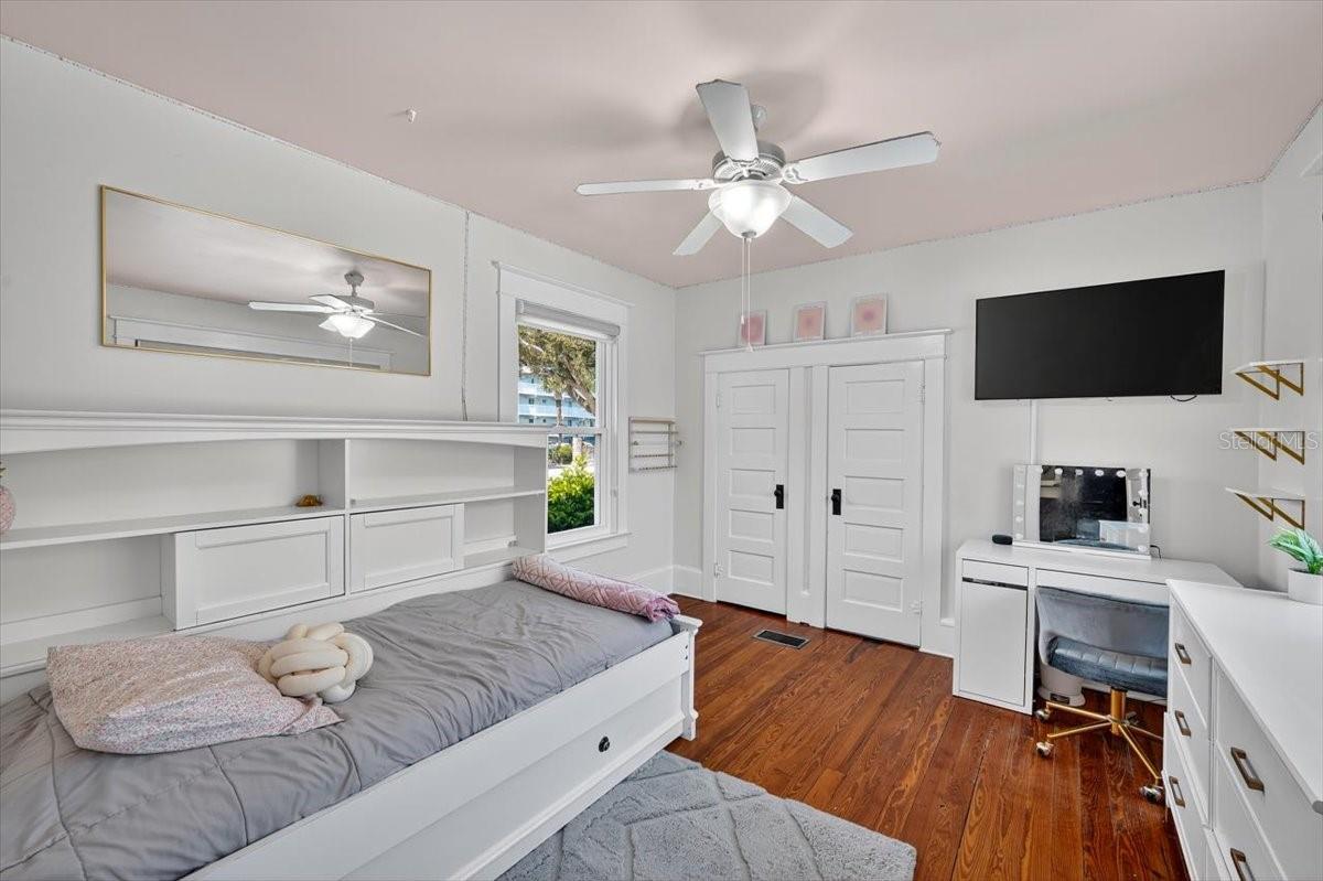 BOSTWICK PARK - Residential