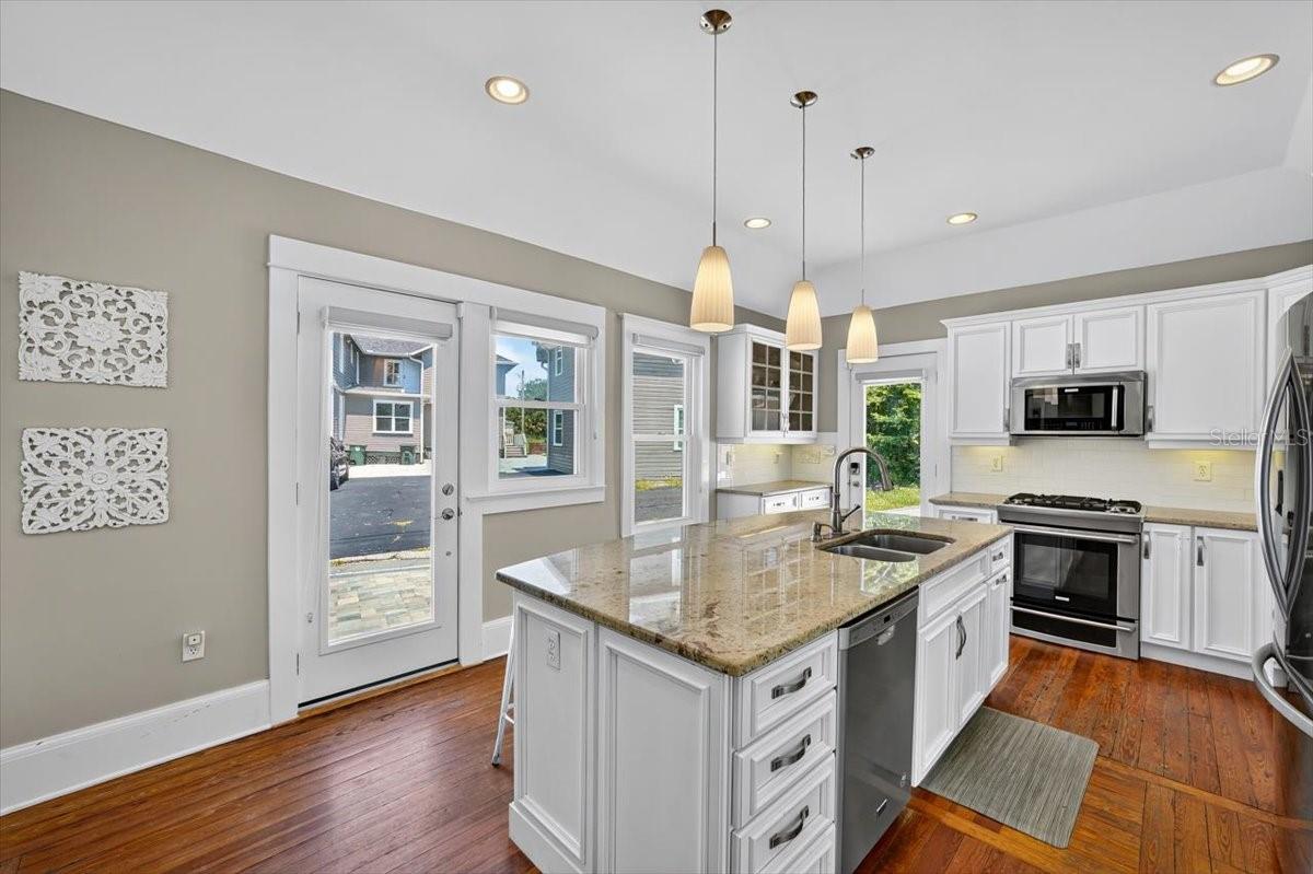 BOSTWICK PARK - Residential