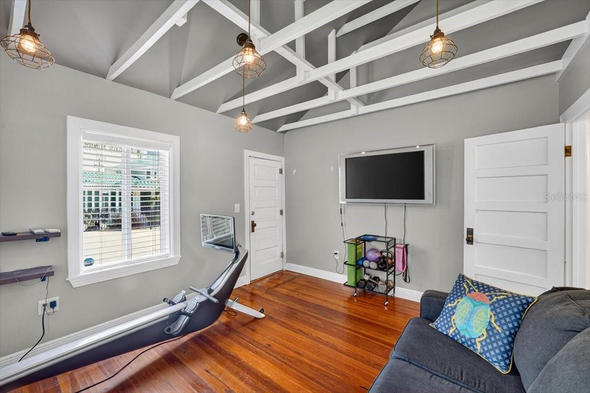 BOSTWICK PARK - Residential