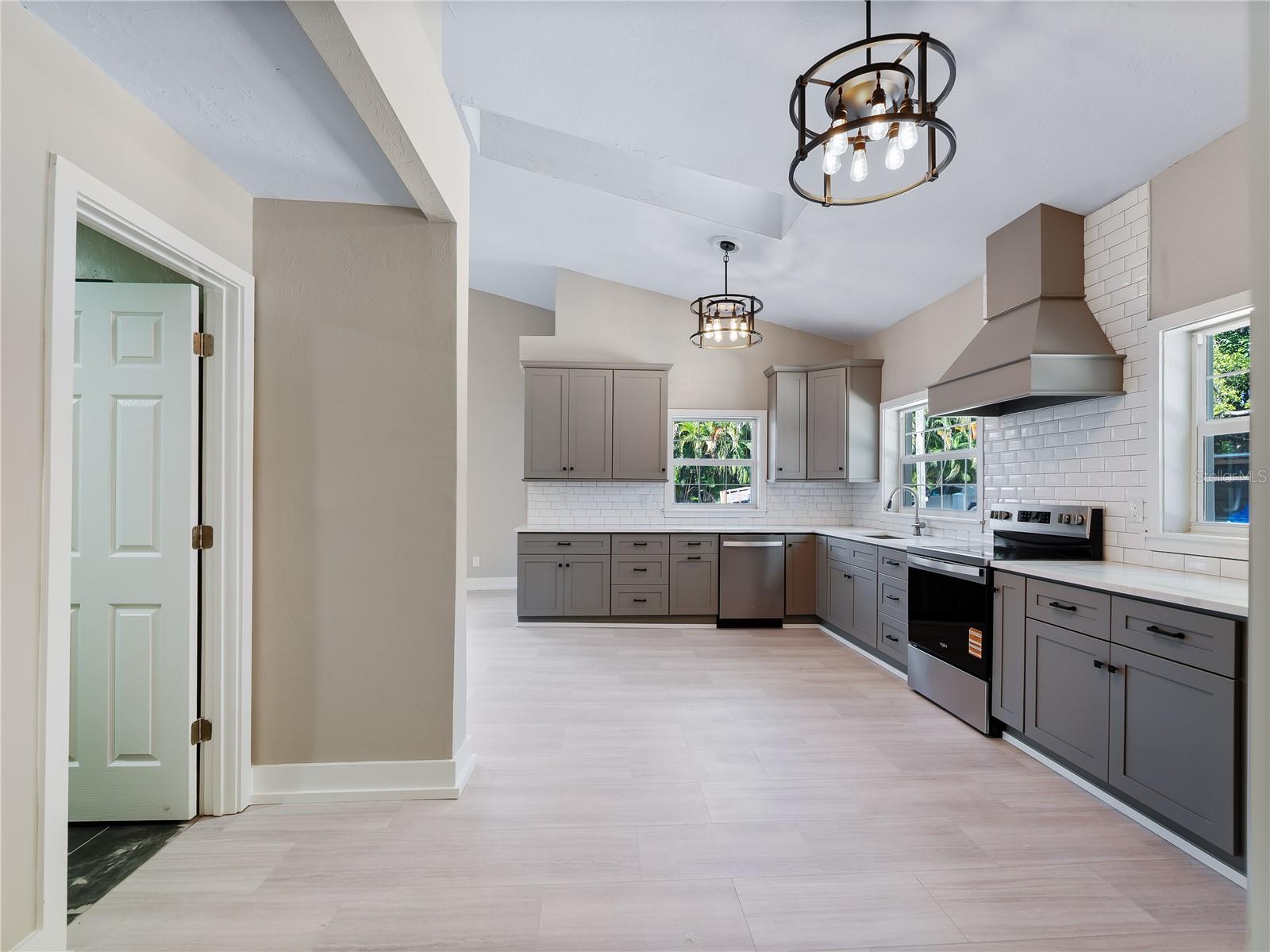 CHARLAU CHANNELS - Residential