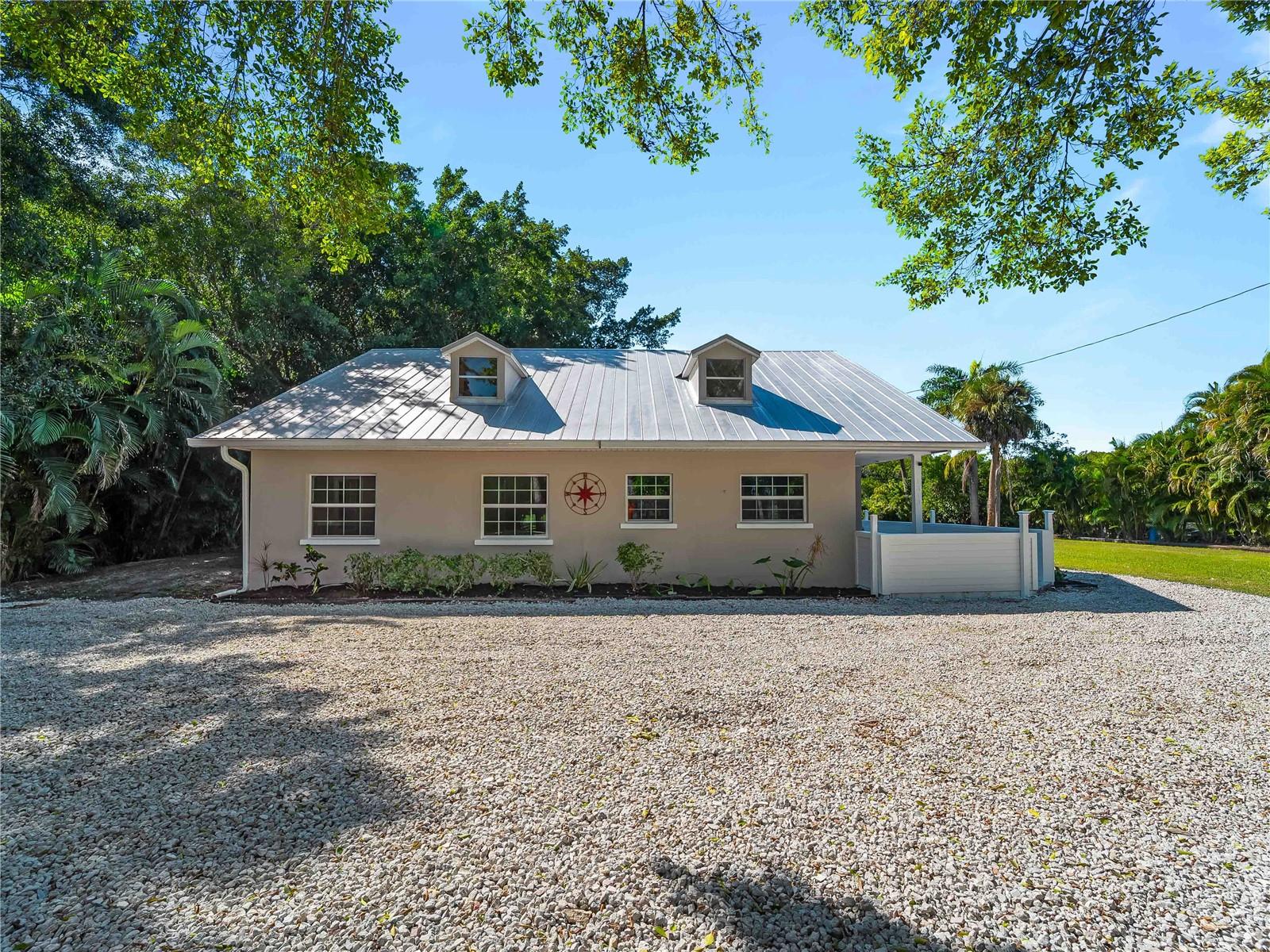 CHARLAU CHANNELS - Residential