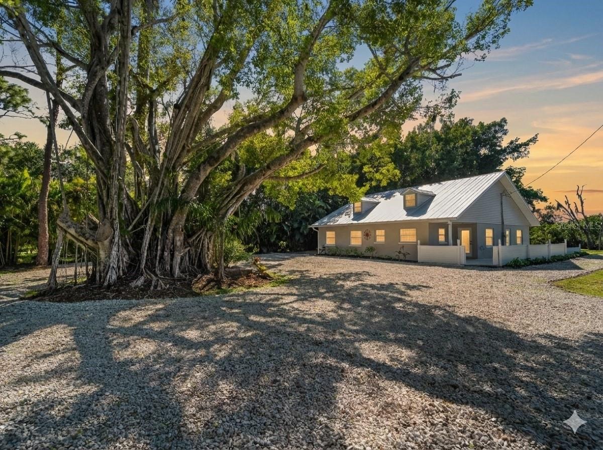 CHARLAU CHANNELS - Residential