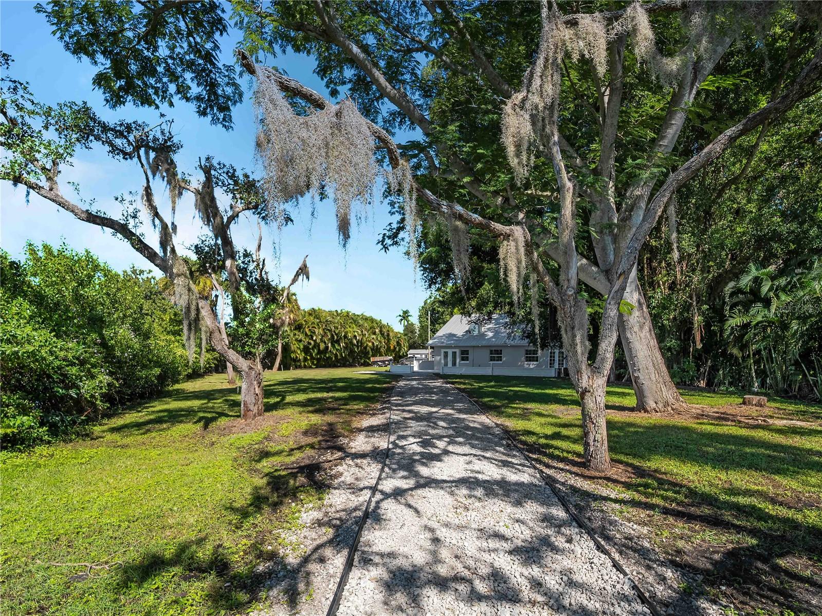 CHARLAU CHANNELS - Residential