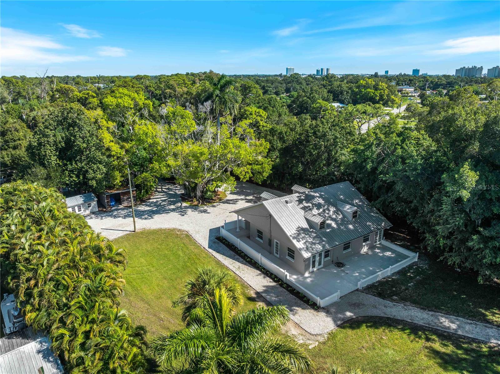 CHARLAU CHANNELS - Residential