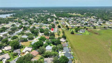 A home in LAKELAND