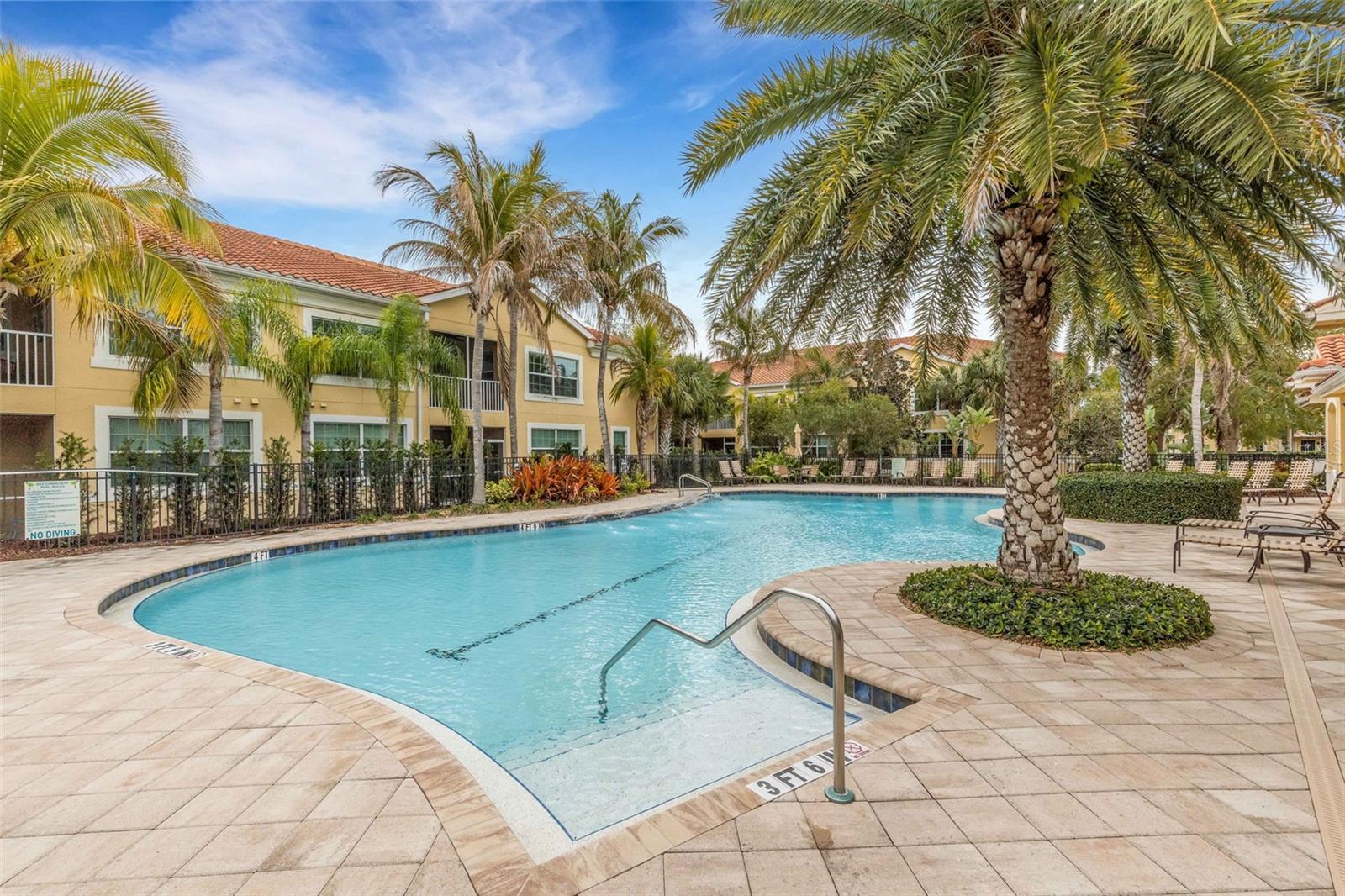 BAY STREET VILLAGE - Residential