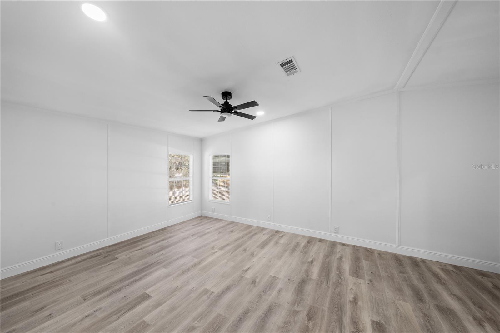 PELICAN ISLE ESTATES - Residential