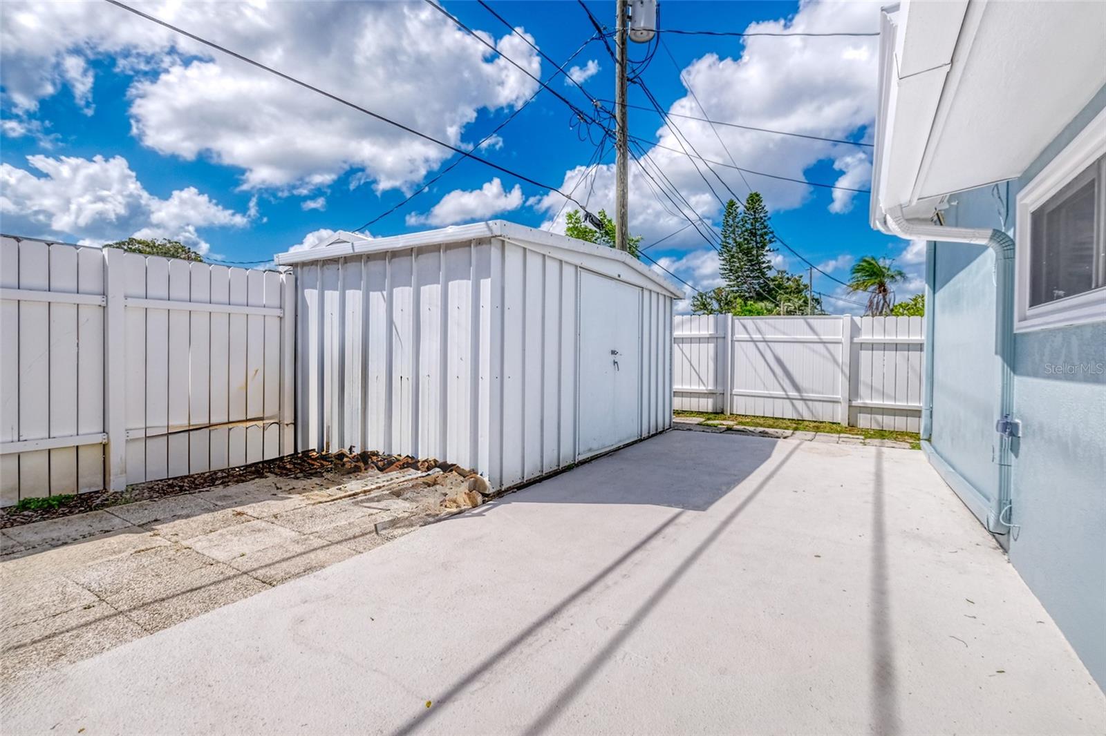 BAY PINES ESTATES - Residential Lease