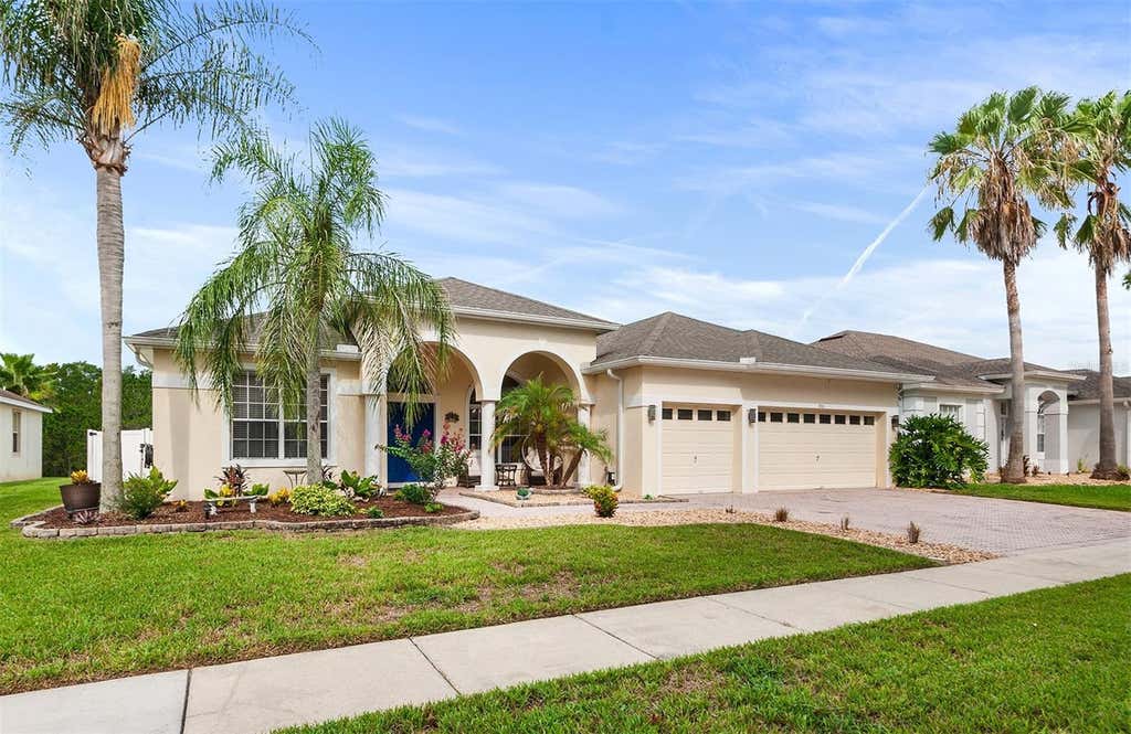 Photo of 301 Birkdale Street, Davenport, FL 33897 (MLS # P4939465)