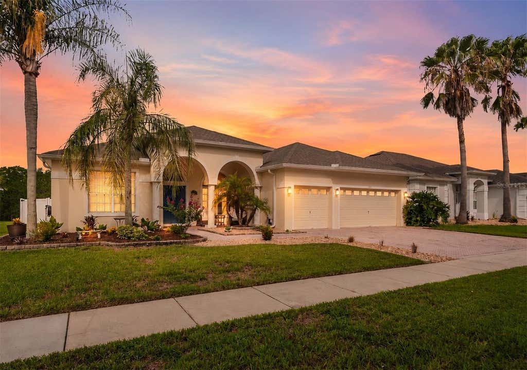Photo of 301 Birkdale Street, Davenport, FL 33897 (MLS # P4939465)