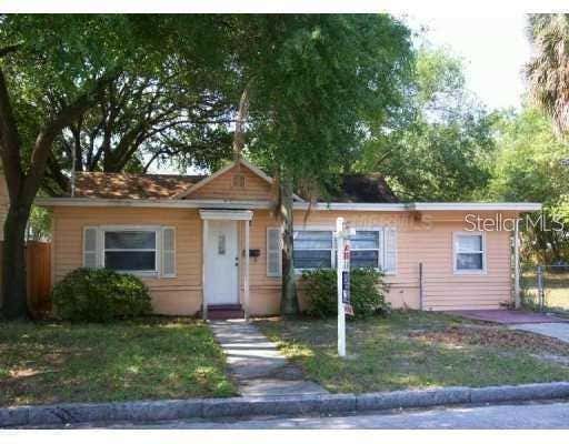 Photo of 410 W Amelia Avenue, Tampa, FL 33602 (MLS # TB8508266)