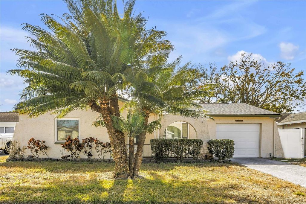 Photo of 601 6th Avenue SE, Largo, FL 33771 (MLS # TB8476891)