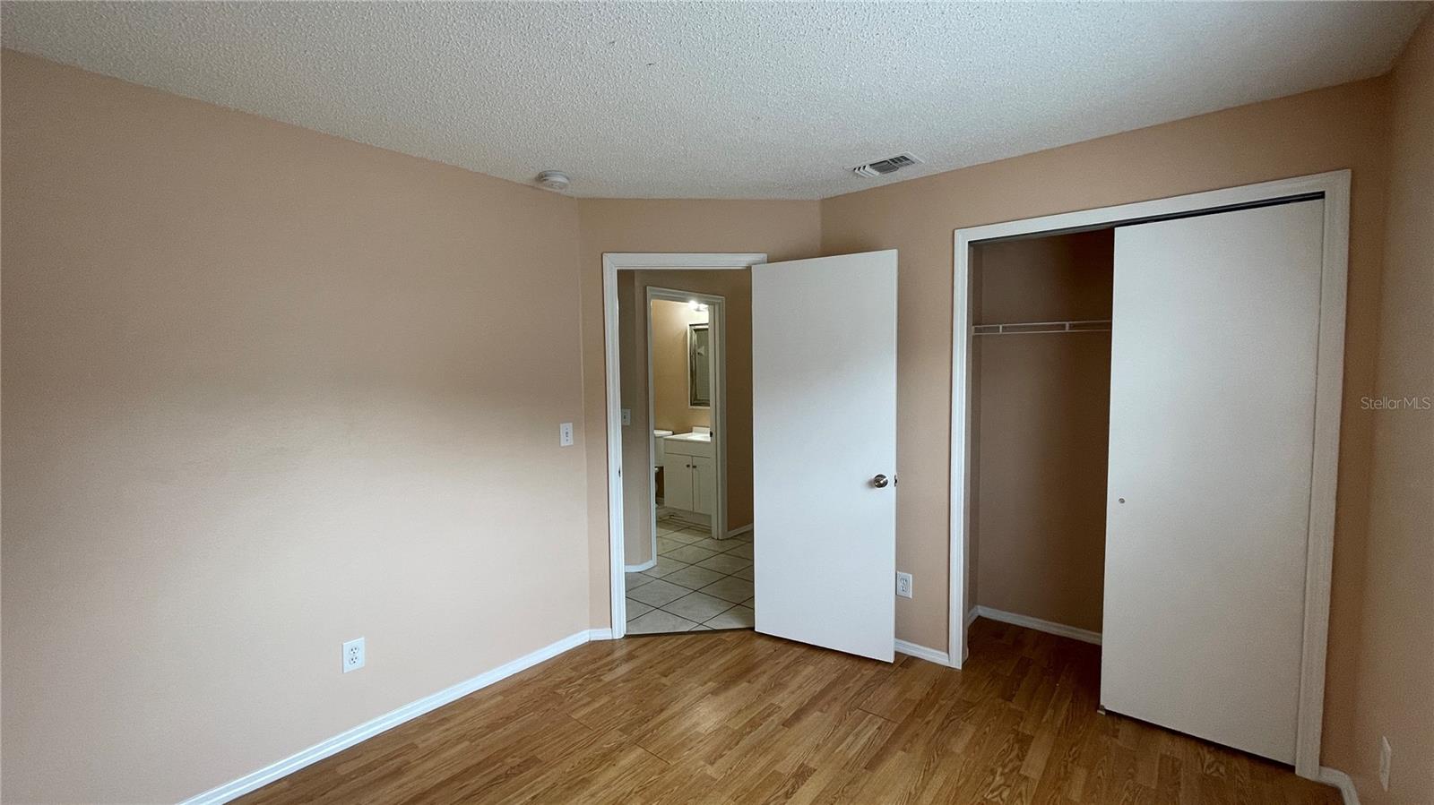 ISLAND COVE VILLAS PH 01 - Residential Lease