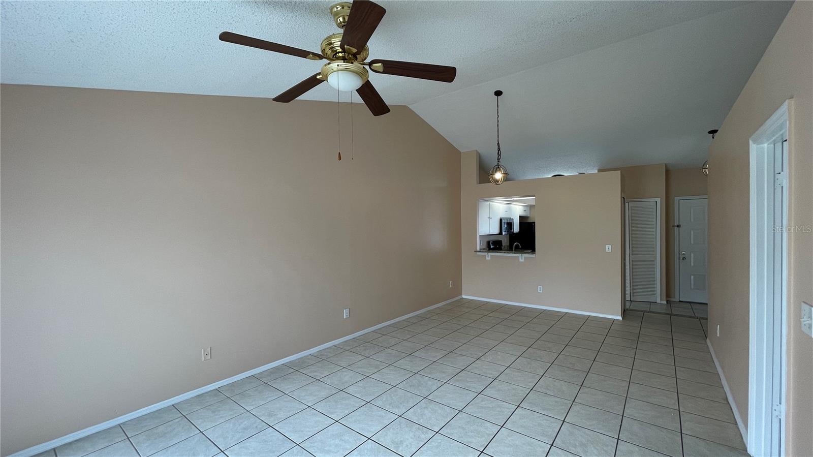 ISLAND COVE VILLAS PH 01 - Residential Lease