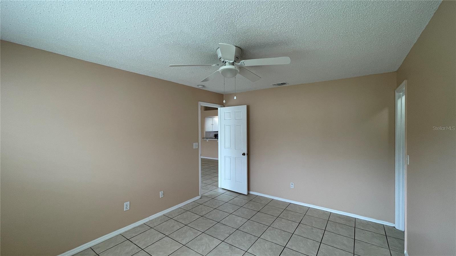 ISLAND COVE VILLAS PH 01 - Residential Lease