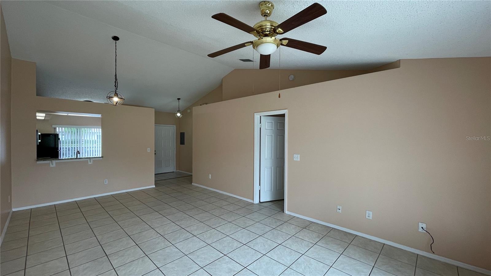 ISLAND COVE VILLAS PH 01 - Residential Lease