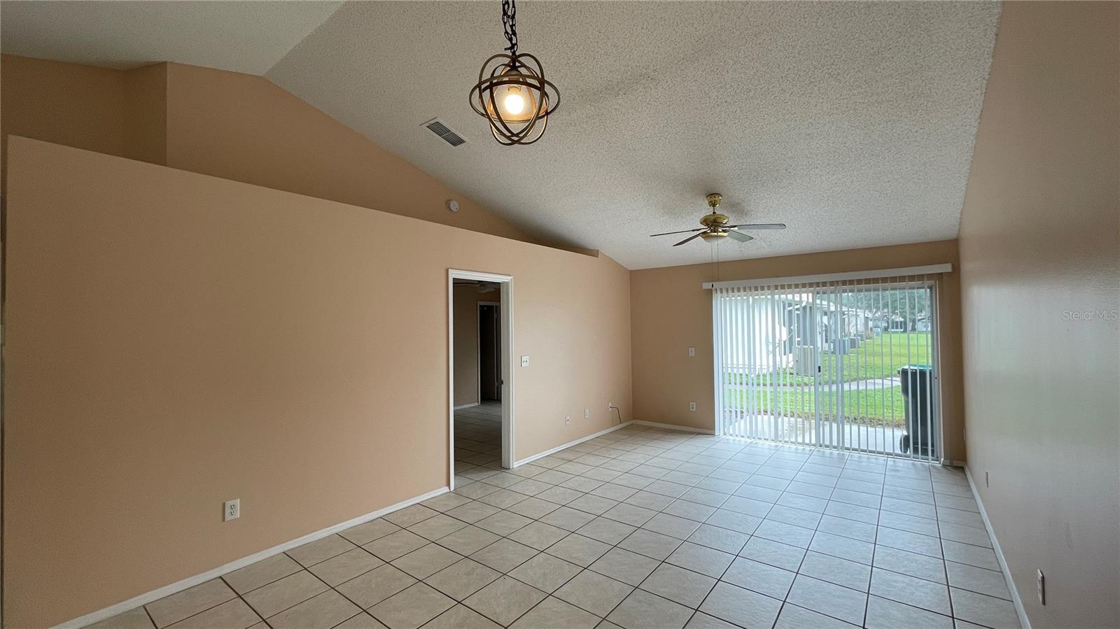 ISLAND COVE VILLAS PH 01 - Residential Lease