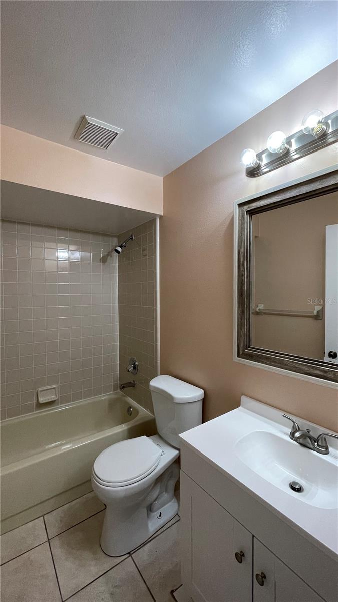 ISLAND COVE VILLAS PH 01 - Residential Lease