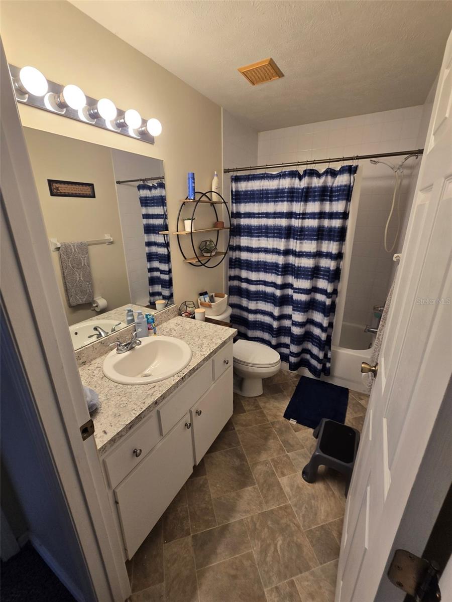 SILVER SPGS SHORES UN 20 - Residential