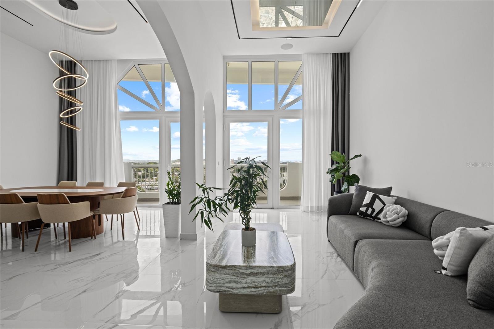 CONDOMINIO MONT BLANC - Residential Lease