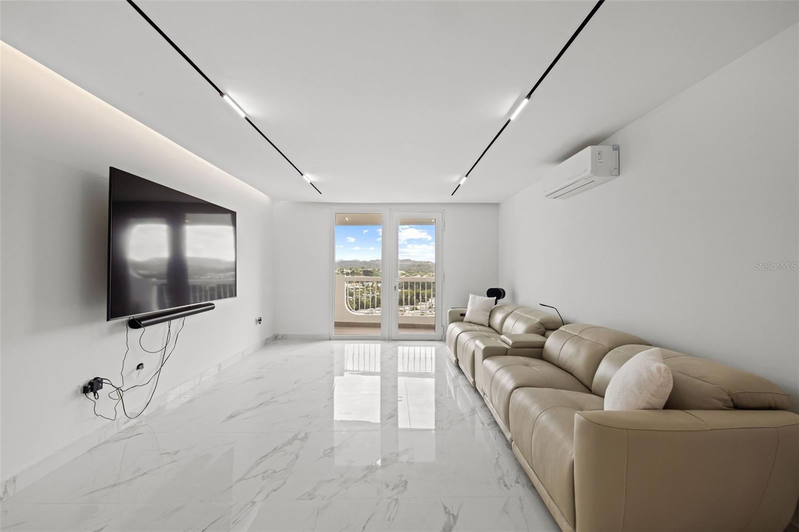 CONDOMINIO MONT BLANC - Residential Lease