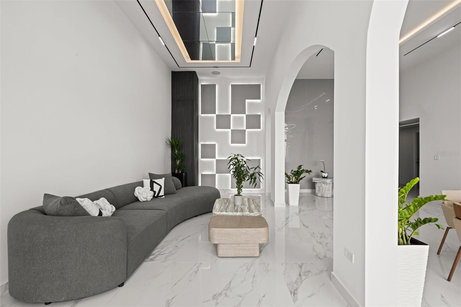 CONDOMINIO MONT BLANC - Residential Lease