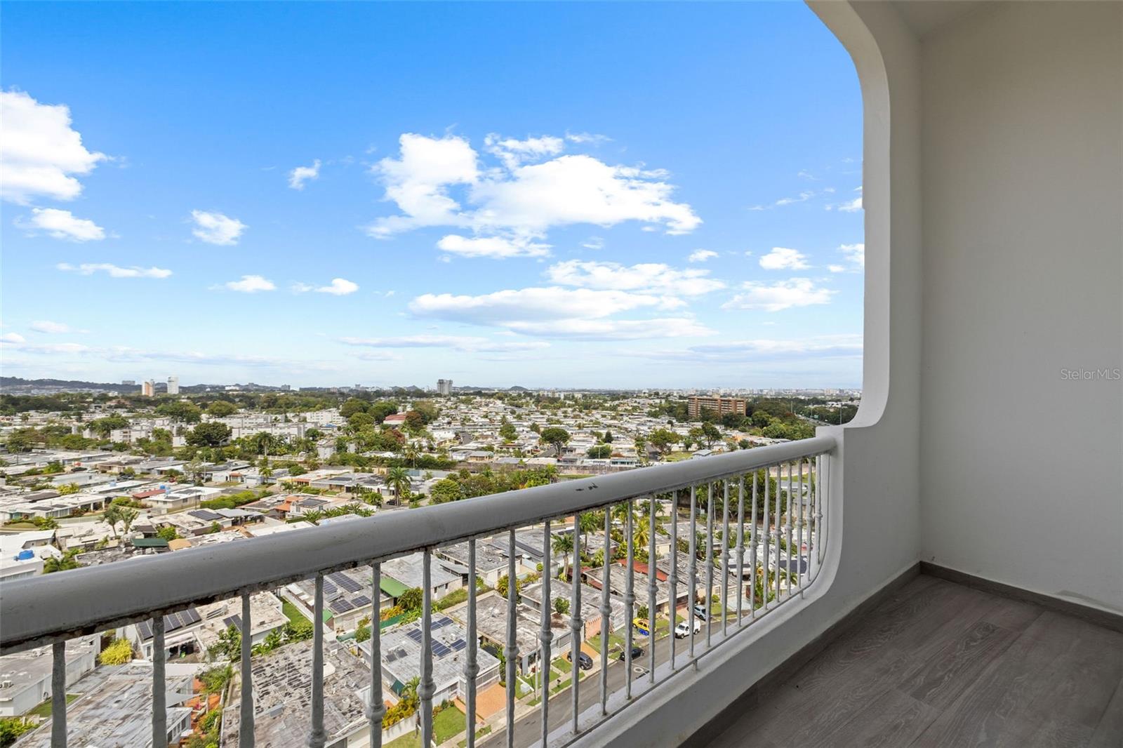 CONDOMINIO MONT BLANC - Residential Lease