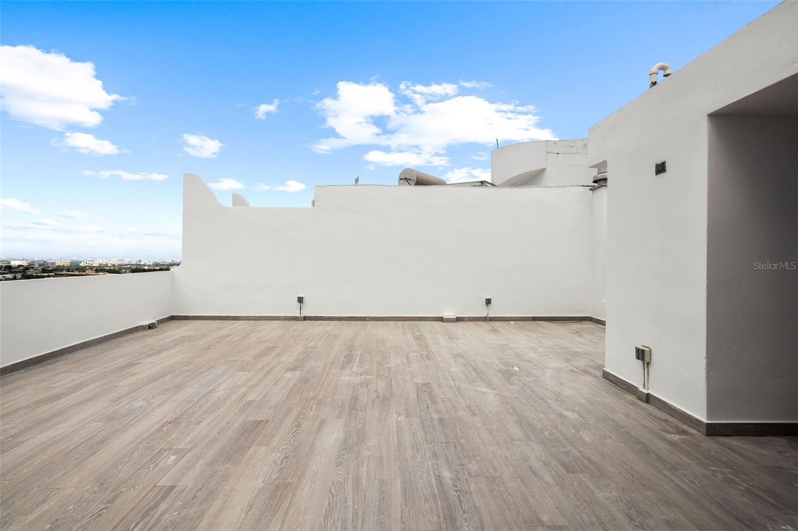 CONDOMINIO MONT BLANC - Residential Lease