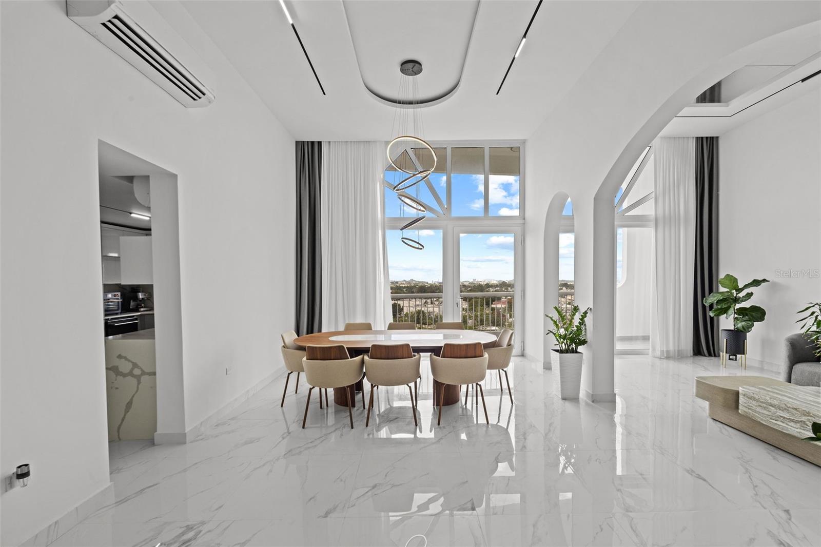 CONDOMINIO MONT BLANC - Residential Lease