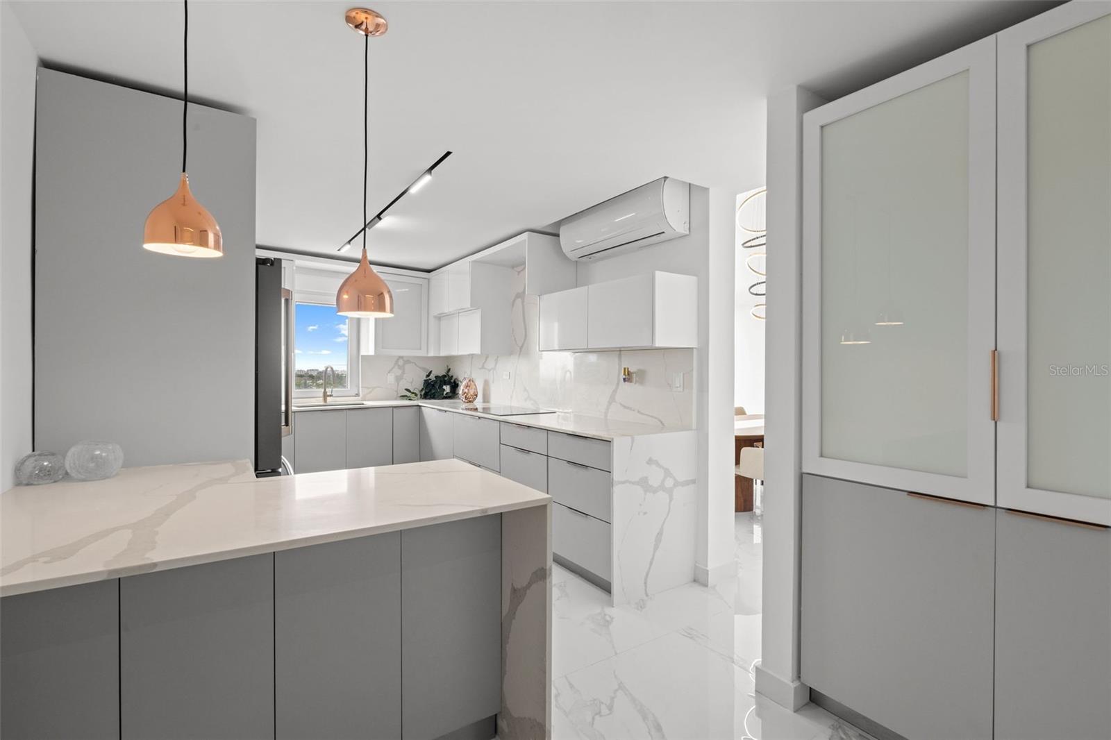 CONDOMINIO MONT BLANC - Residential Lease