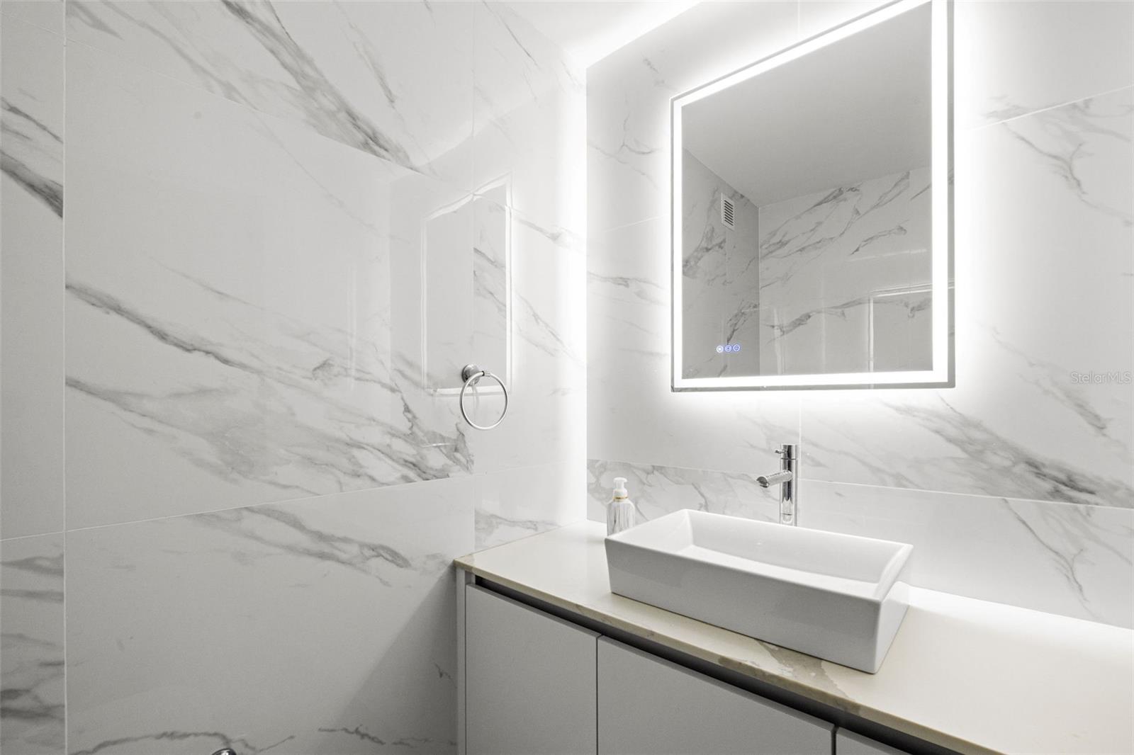 CONDOMINIO MONT BLANC - Residential Lease