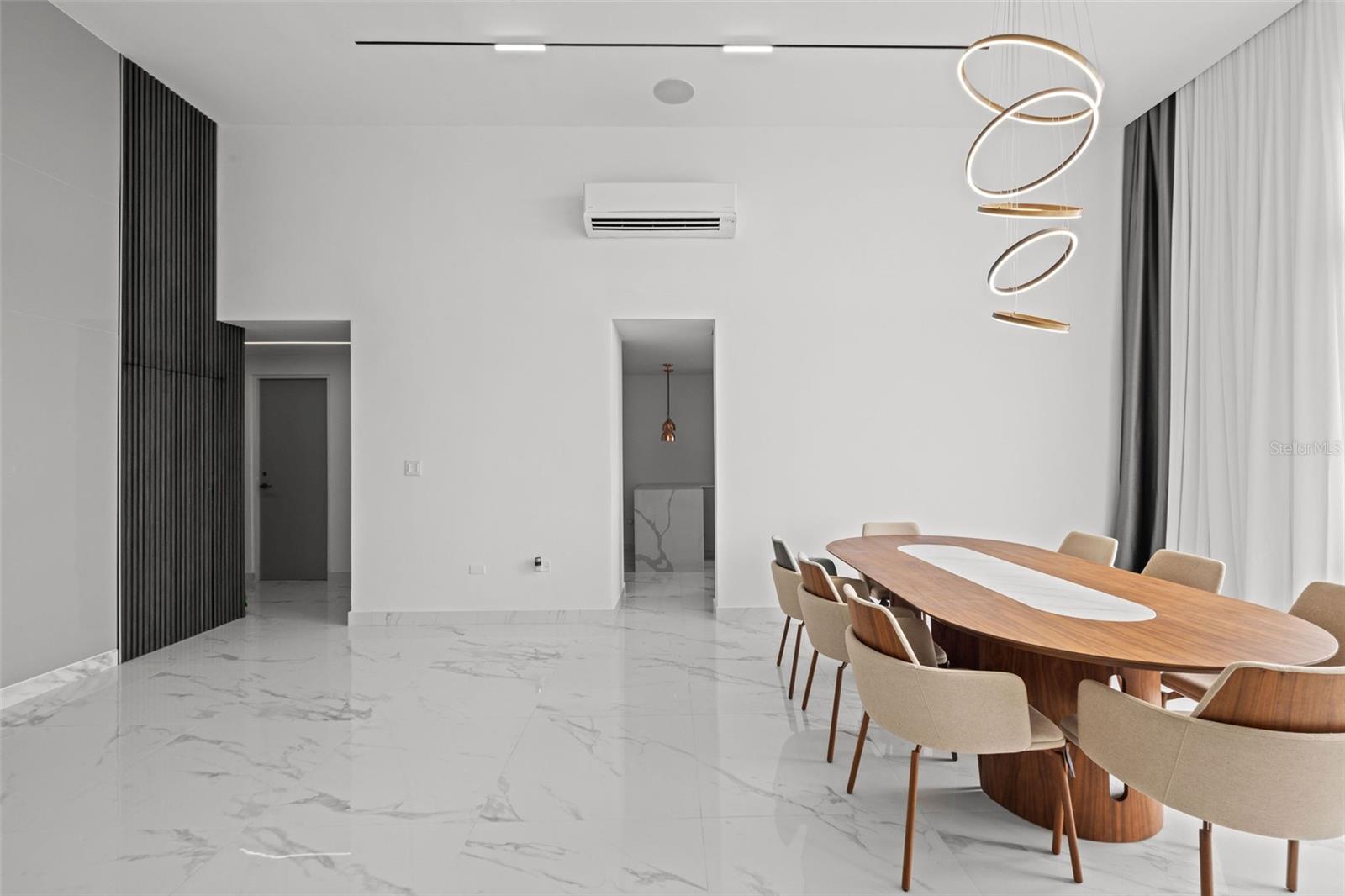 CONDOMINIO MONT BLANC - Residential Lease